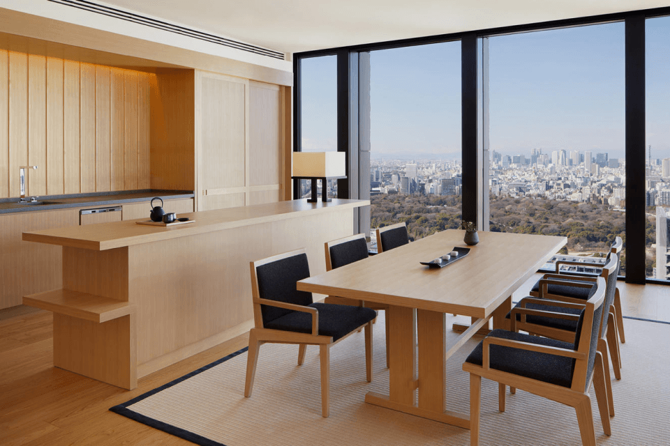 Luxury Design Hotel in TokyoLuxury Onsen Hotel in the Mt. Fuji Area
