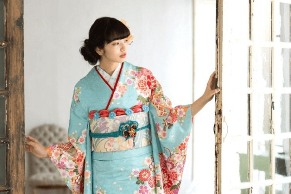 Explore Japanese Kimono Culture